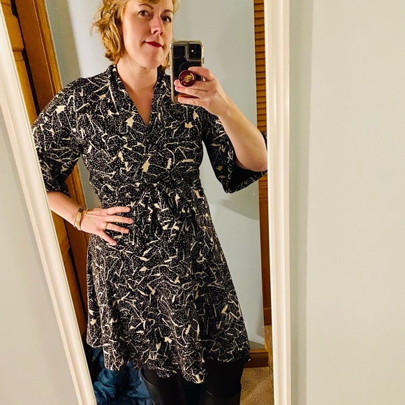 Meet your Posher, Laura - Picture 2 of 3